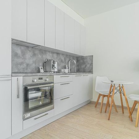 Apartment Karel With Garage Parking Praga Exterior foto